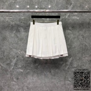 톰브라운 THOM BROWNE 치마