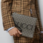 구찌 GUCCI  스트랩 파우치 768374