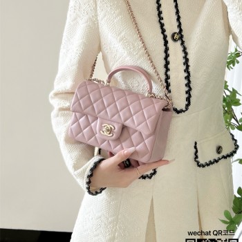 샤넬 CHANEL 뉴미니 탑핸들백 램스킨 금장 20cm