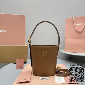 미우미우 MIUMIU 버킷백