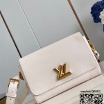 루이비통 Louis Vuitton 소프트 트위스트 M24640