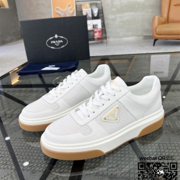 프라다 스니커즈 신상