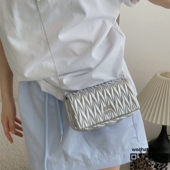 미우미우 MIUMIU WOC체인 숄더백