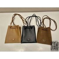 프라다 PRADA 신상 가죽  미니 크로스백