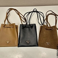 프라다 PRADA 신상 가죽  미니 크로스백