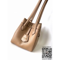 펜디 FENDI 신상 미니 오리가미백 8092B68