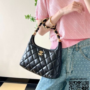 샤넬 CHANEL 신상 미디움 호보백