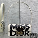 디올 DIOR 신상 Miss Dior 플랩백