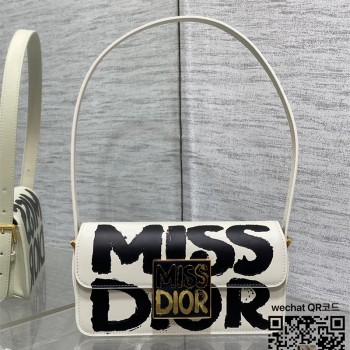 디올 DIOR 신상 Miss Dior 플랩백