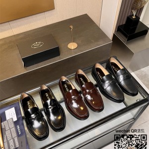 프라다 가죽 로퍼 구두