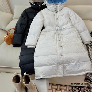 프라다 여성 패딩