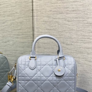 디올 DIOR 신상 그루브25백