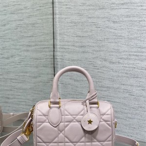 디올 DIOR 신상 그루브20백