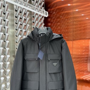 프라다 패딩