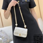 샤넬 CHANEL 신상 진주장신 플랩백 미니 AS4868