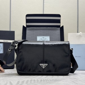 프라다 가죽 숄더백 2VD073