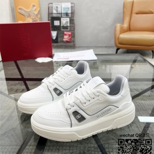 발렌티노 매일신어도 무난한 3가지 색상 운동화 스니커즈