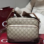 구찌 메신저백 821160