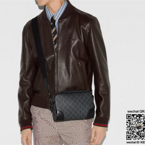 구찌 GG 엠블럼 스몰 크로스백 821155