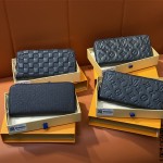 루이비통 장지갑  M11721