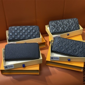 루이비통 장지갑  M11721