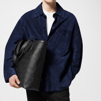 루이비통 익스커션 토트 M24777