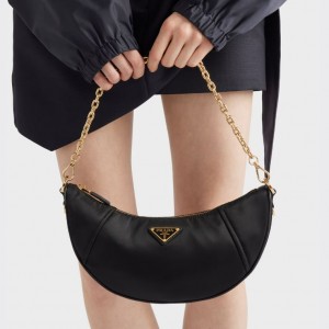 프라다  리나일론 숄더백 1BH222
