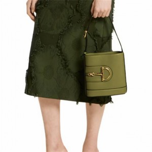 구찌 73 스몰 버킷백 833665