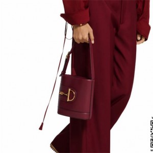 구찌 73 스몰 버킷백 833665