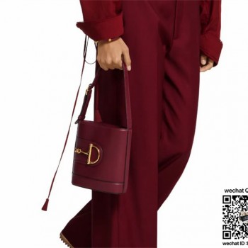 구찌 73 스몰 버킷백 833665