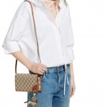 구찌 GG 엠블럼 레더 스트랩 디테일 지갑 크로스백 820688