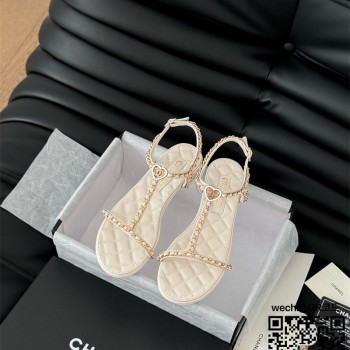 샤넬 힐 샌들 슬리퍼