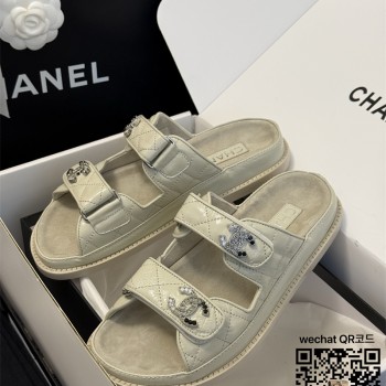 샤넬  힐 샌들 슬리퍼