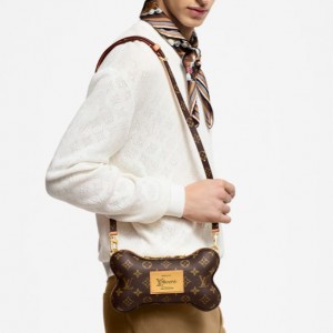 루이비통 본 웨어러블 월릿 M12615