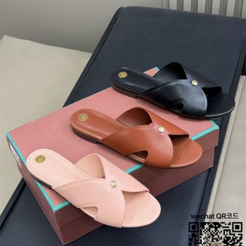 로로피아나 힐 샌들 슬리퍼