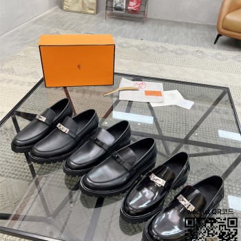 에르메스 가죽 로퍼 구두