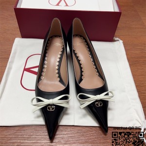 발렌티노 힐 샌들 슬리퍼