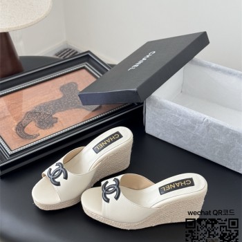 샤넬 힐 샌들 슬리퍼