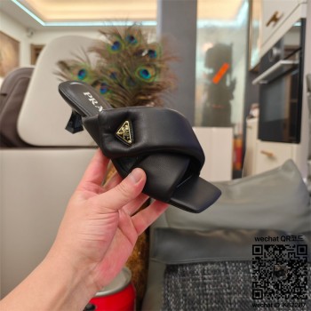 프라다 힐 샌들 슬리퍼