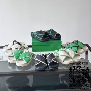 보테가베네타 슬리퍼 샌들