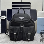 프라다 삼각로고 나일론 백팩 스몰 1BZ677