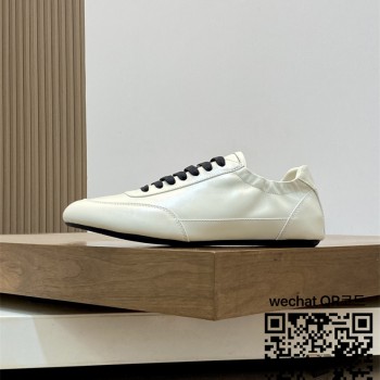 프라다 스니커즈