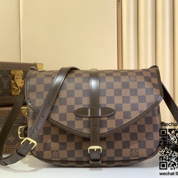 루이비통 Louis Vuitton 모노그램 캔버스 소뮤르 MM 크로스백 M40710