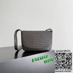 보테가베네타 남성 베네토 플랩 메신저 백 블랙 843836