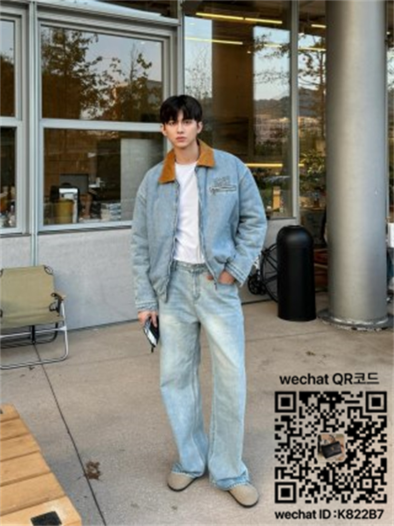 미우미우 포켓 자수 데님 자켓