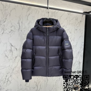 버버리 몽클레어 패딩 남여공용