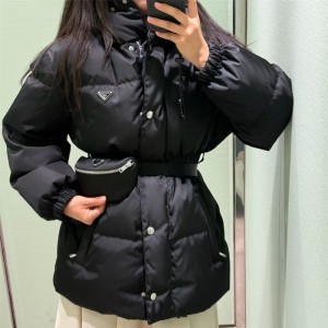 프라다 패딩 여성용