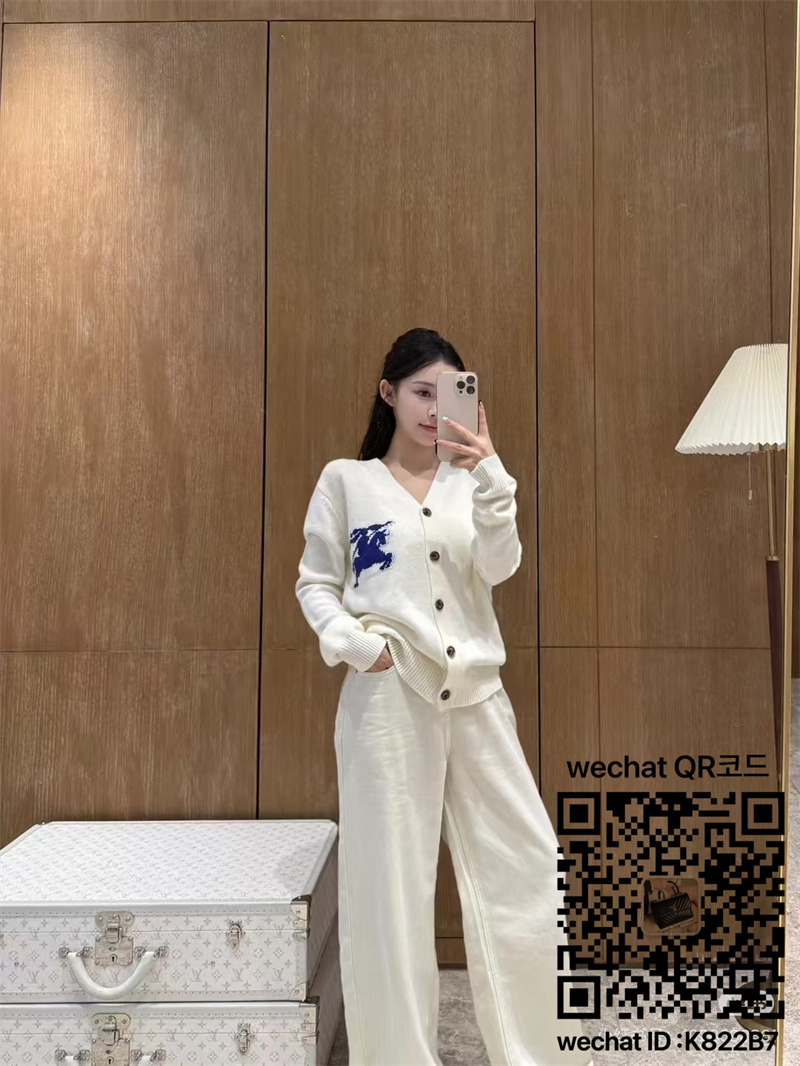 버버리 여성 니트 가디건