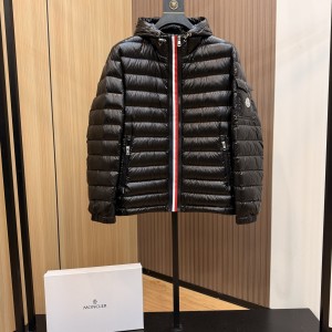 몽클레어 패딩 90%거위털