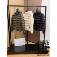 몽클레어 남여공용 패딩 90%거위털